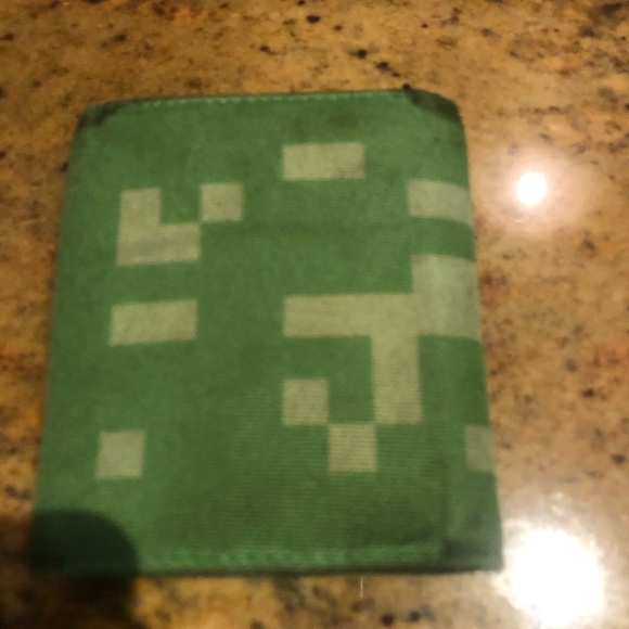 Minecraft wallet good condition - Picture 3 of 4